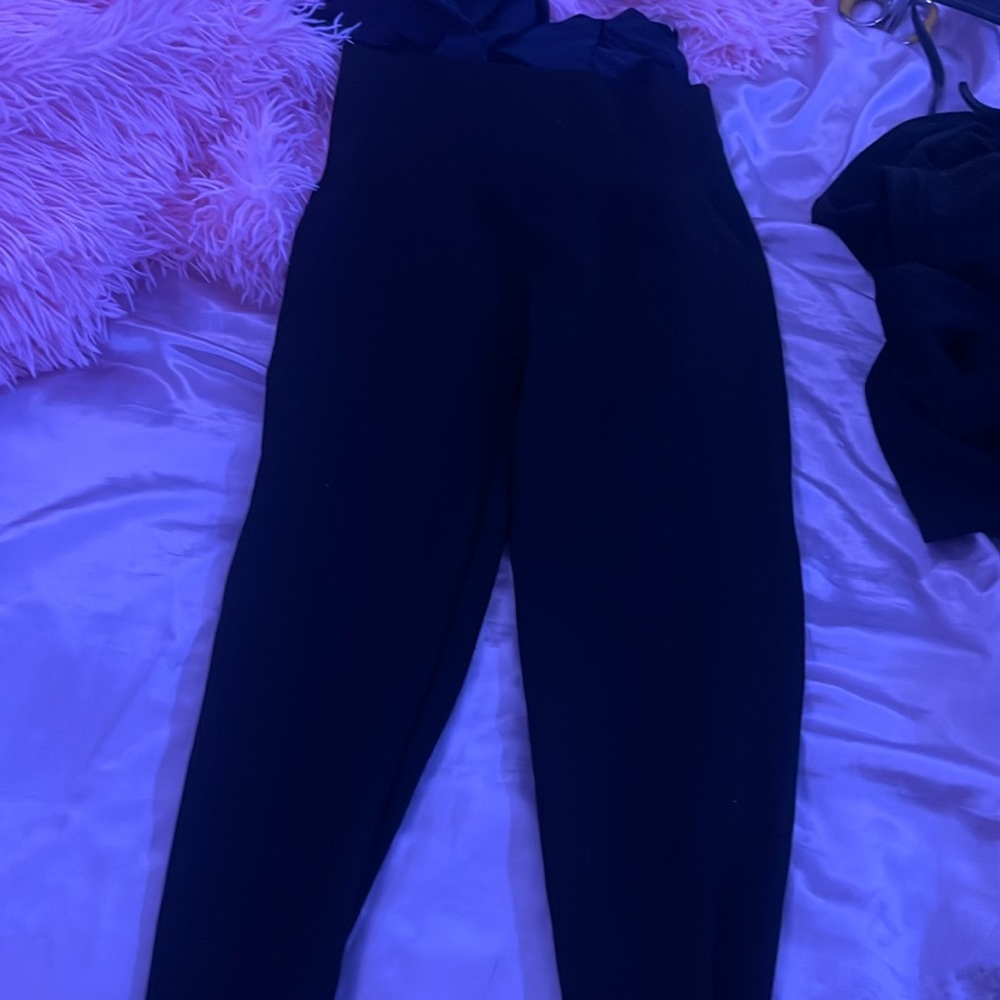 Black leggings
